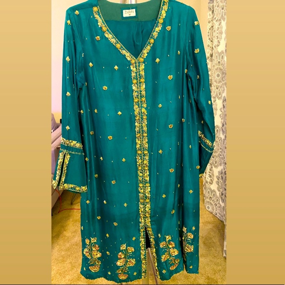 Zaaviay stunning three piece teal shalwar kameez M